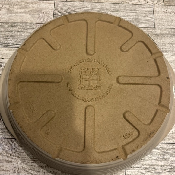 Pampered chef deep dish round baking dish - Picture 2 of 3